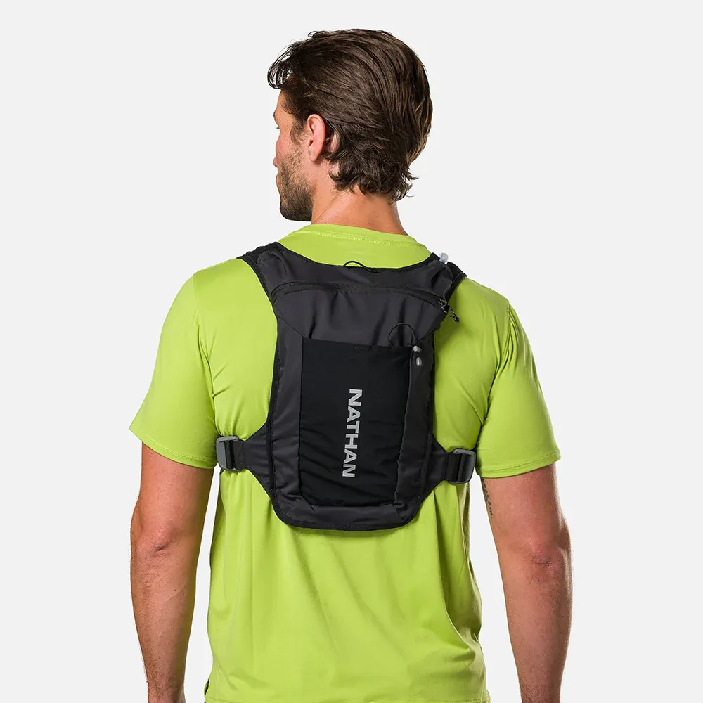 Nathan QuickStart 3.0 4 Liter Hydration Pack Black/Reflective Silver