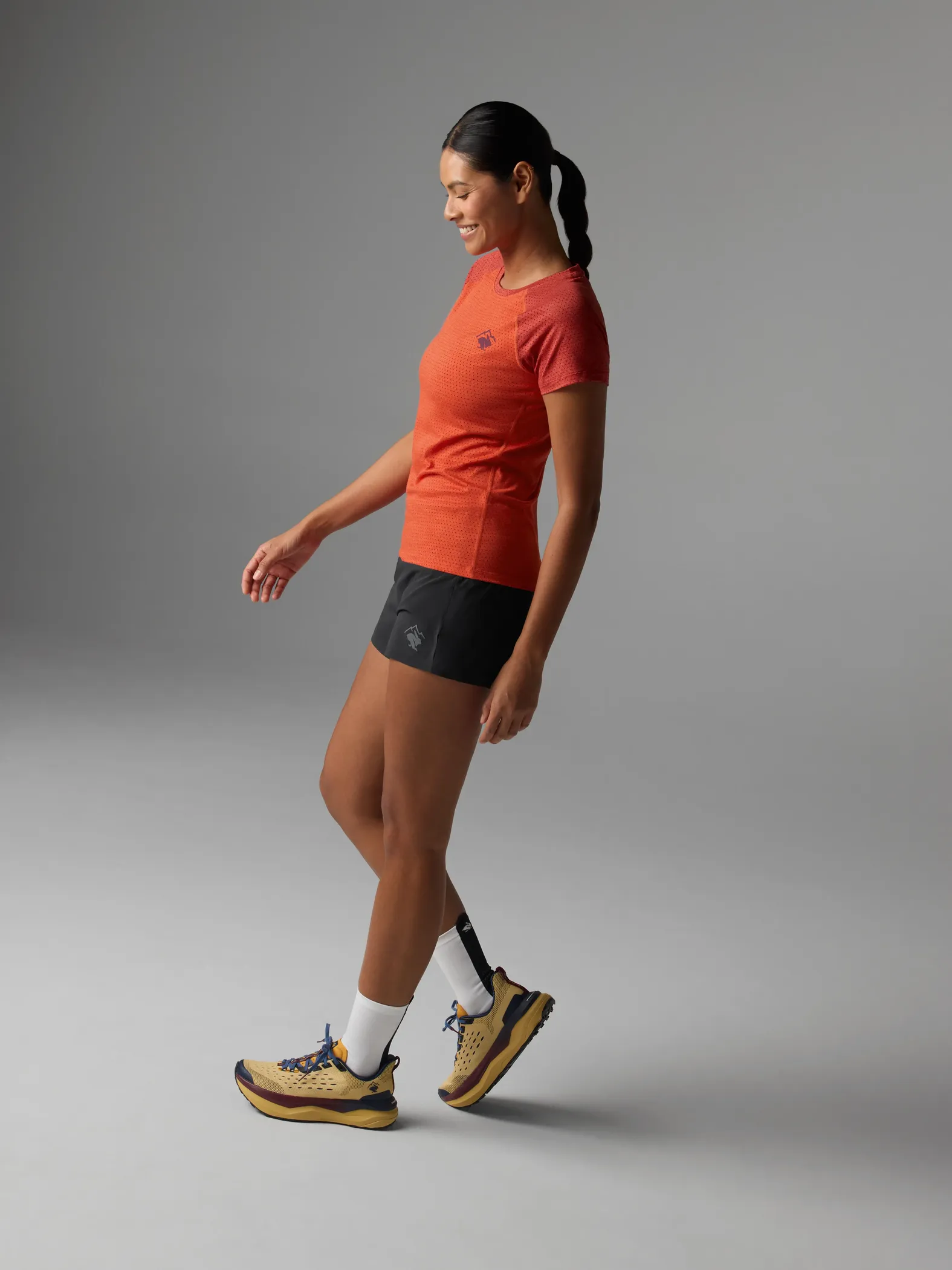 RABBIT Women's EZ Tee Perf SS SPICY ORANGE